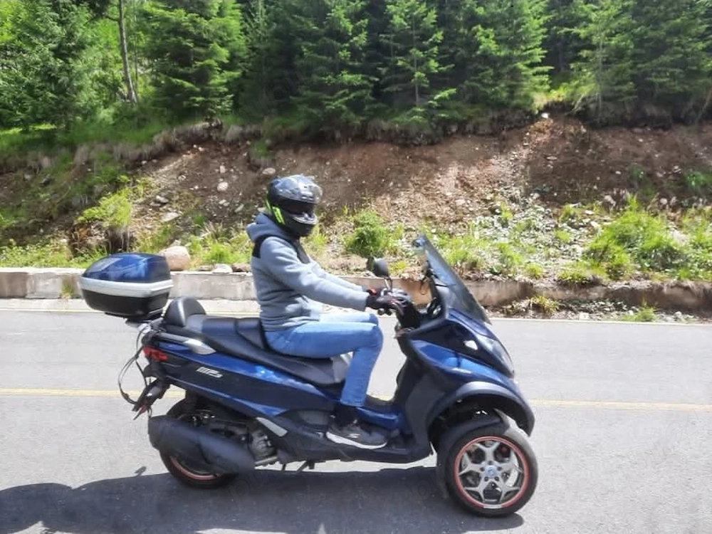 Piaggio MP3 2017, 300 cc, motor calat