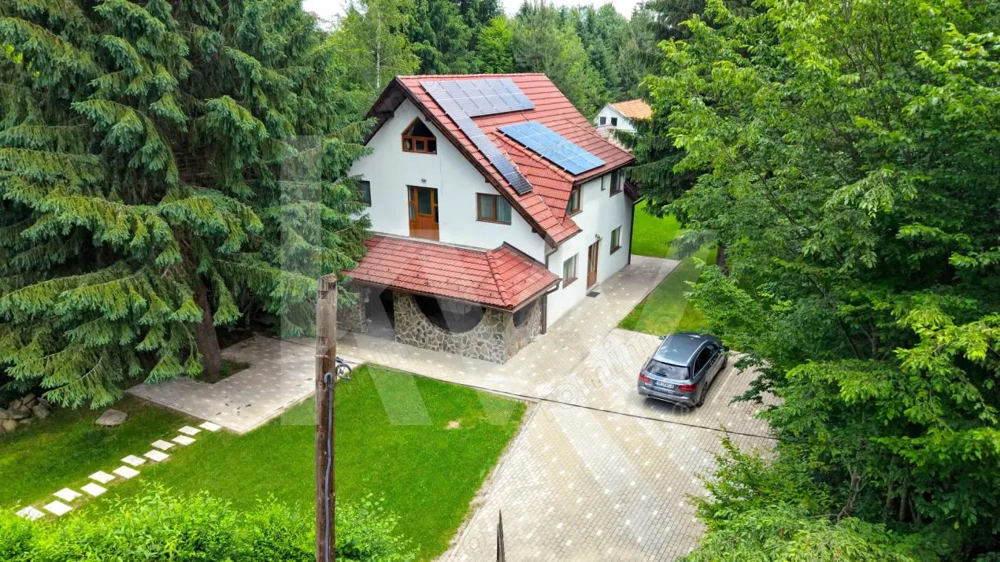  Vila de poveste din Valea Avrigului de vanzare