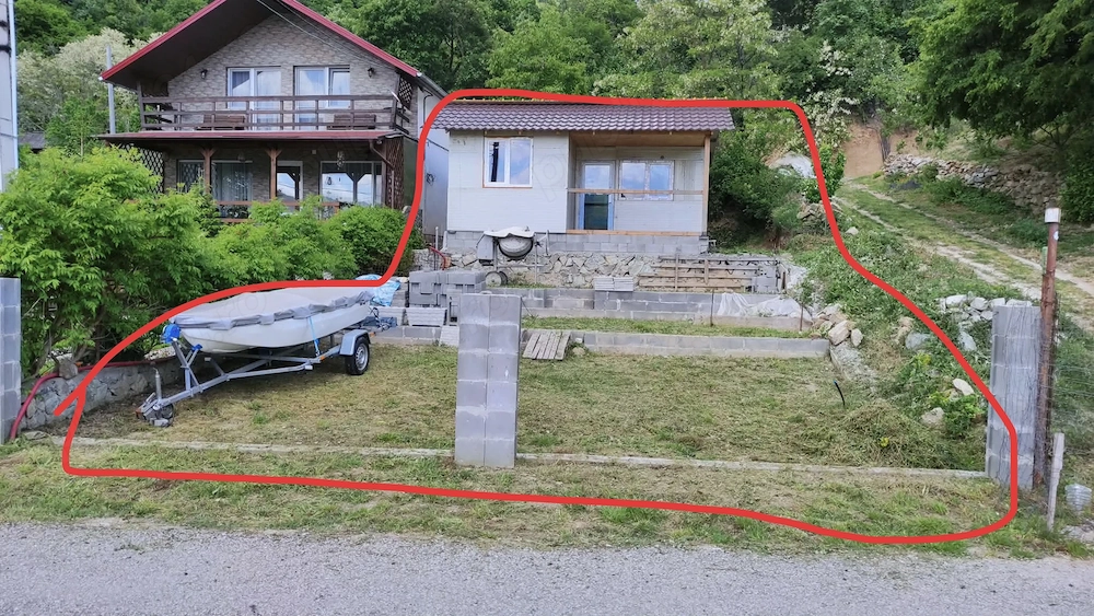 Teren intravilan de vînzare 