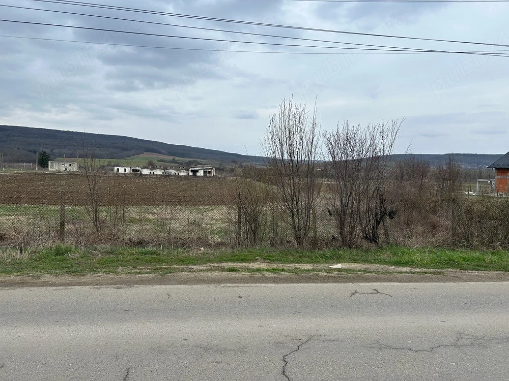 Vand teren intravilan urgent 