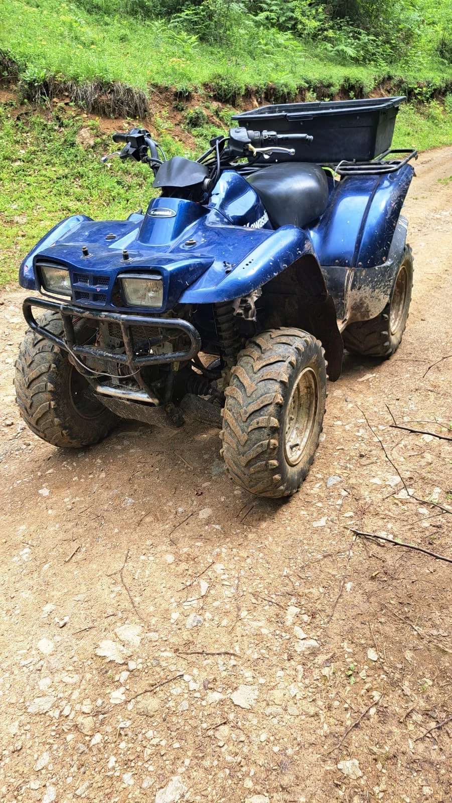 Vând atv Kawasaki 