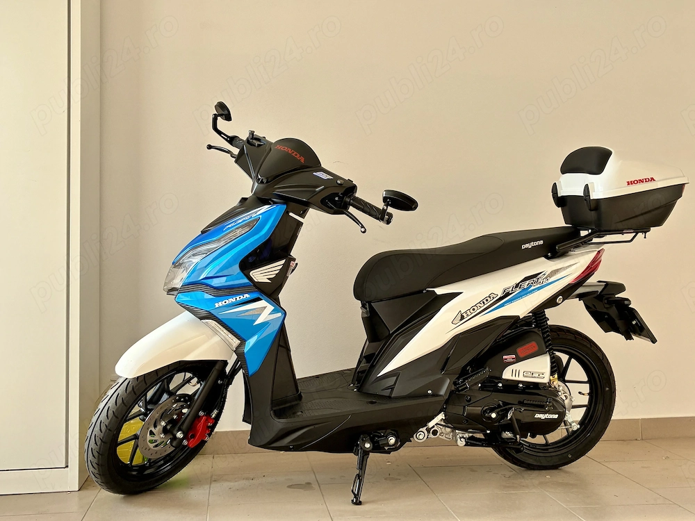 Honda BeAT 110 clona (Daytona Flert Zipp Vanilla)
