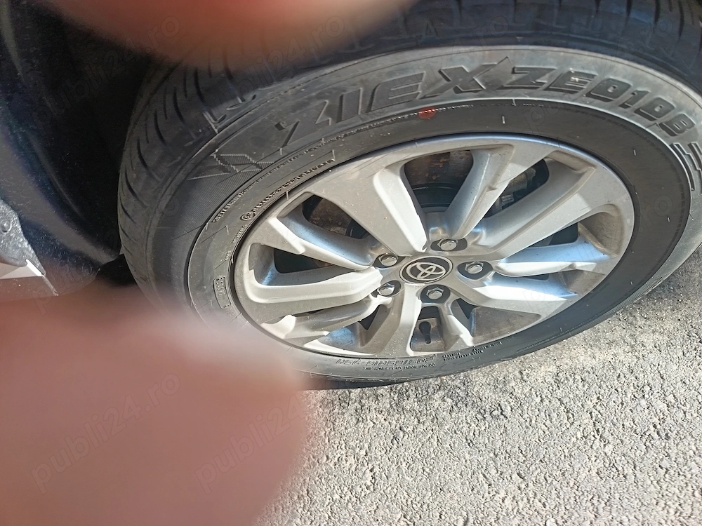 Vând 4 anvelope de vara, FALKEN ZIEX ZE 010B,dimensiuni : 205/65 R16 95H