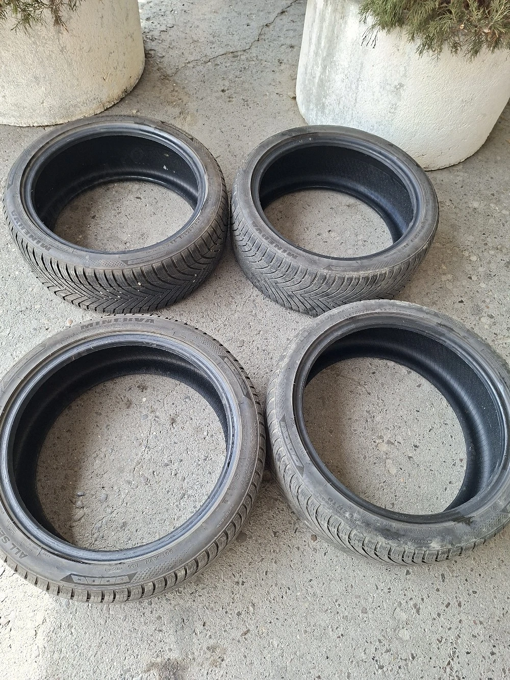 vand anvelope 225/40/R18