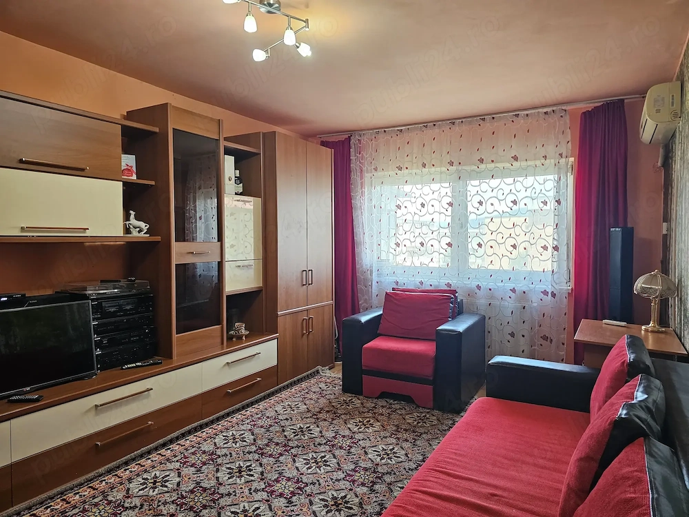 Apartament 3 camere în Simeria 