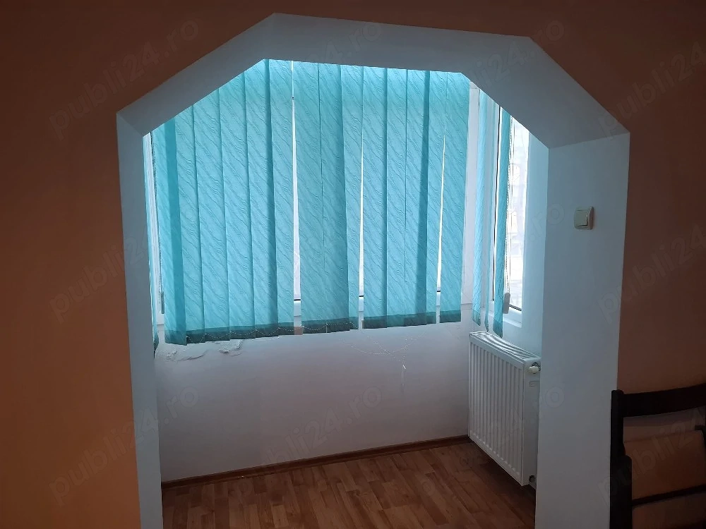 Apartament trei camere!