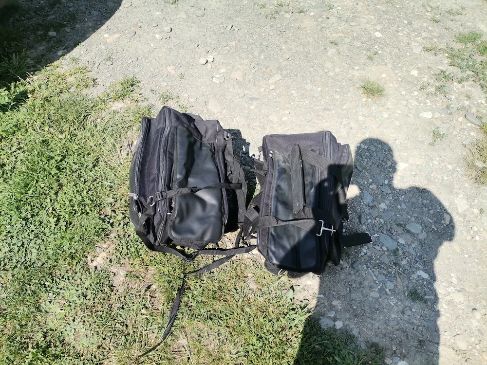 Genti laterale moto cu husa de ploaie