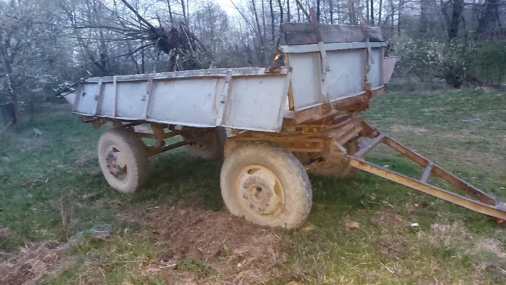 Remorca tractor RM5 cu a5 roată pentru baloti 