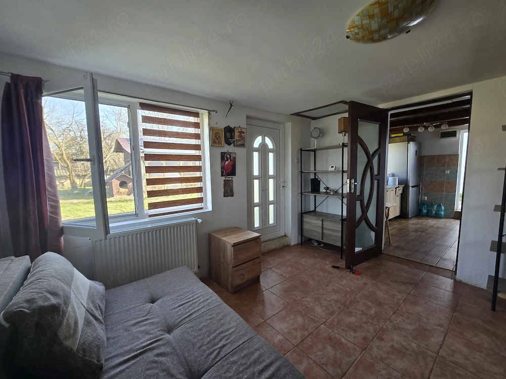 Casa renovata semi-independentă energetic  