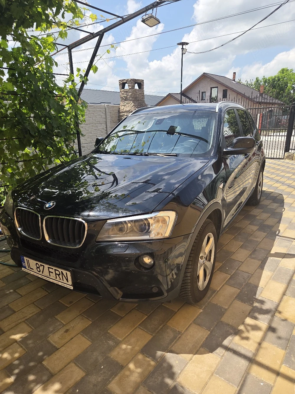 vând BMW X3 2012 xdrive motor 2.0  diesel 