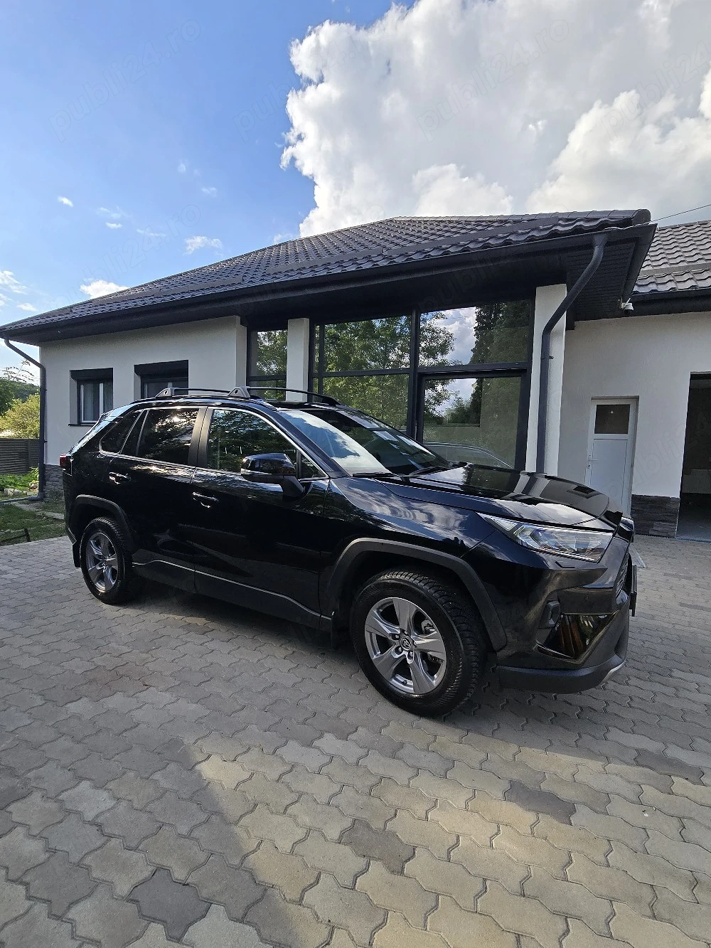 Toyota RAV4 aproape nouă 
