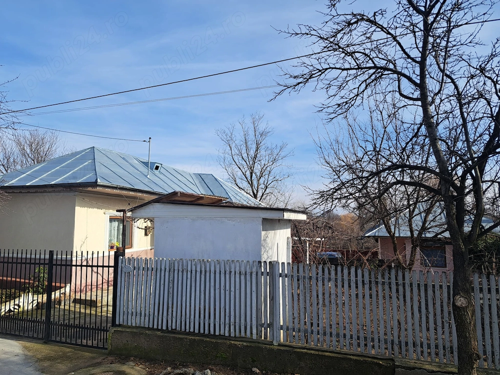 Casa cu teren generos de vanzare in Tecuci, strada Calugareni