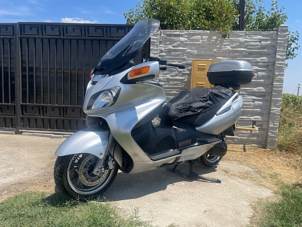 Suzuki Burgman 650