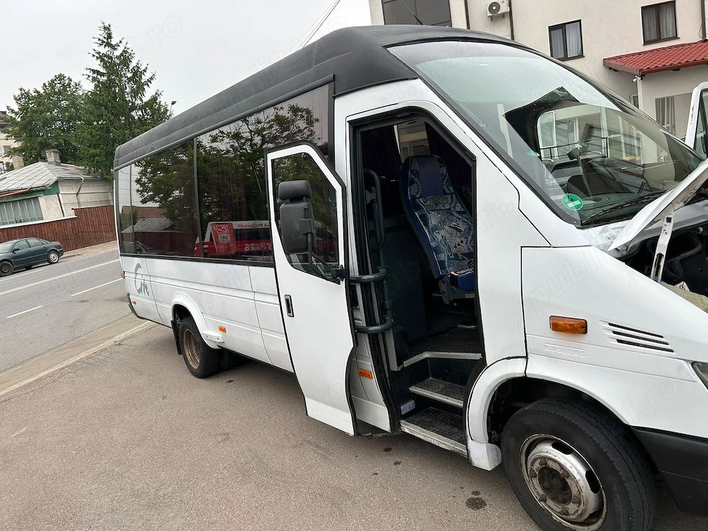 Mercedes Benz Sprinter 18 locuri