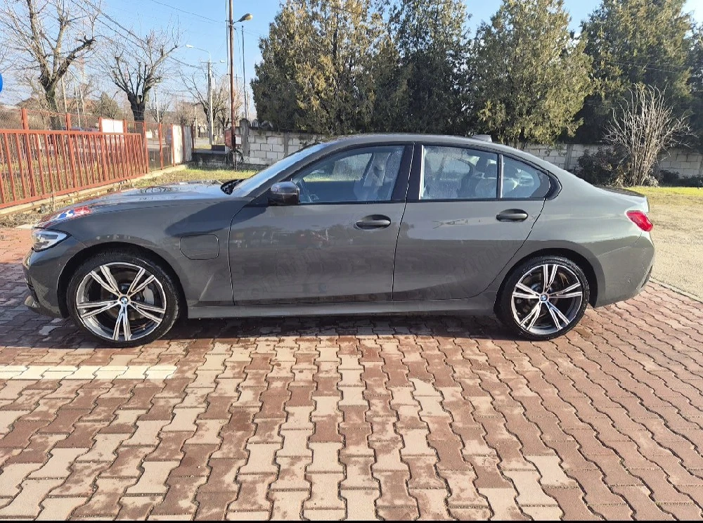 BMW 330e xDrive Aut Limousine Plug-in Hybrid   2  km