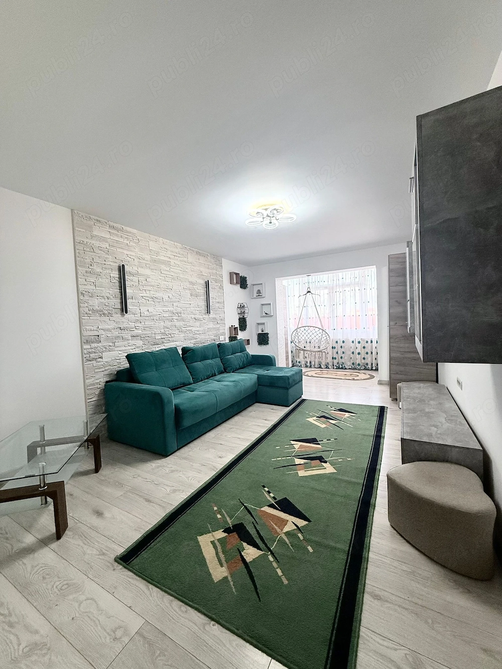 Închiriez în regim hotelier Ap 2 camere. EXCLUS ESCORTE 