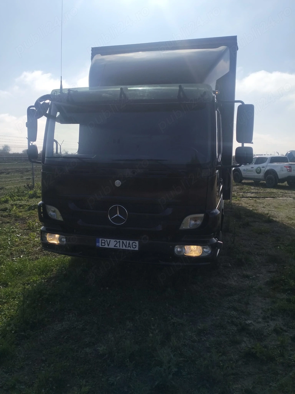 Vand comion 7,5 tone cu lift si prelata