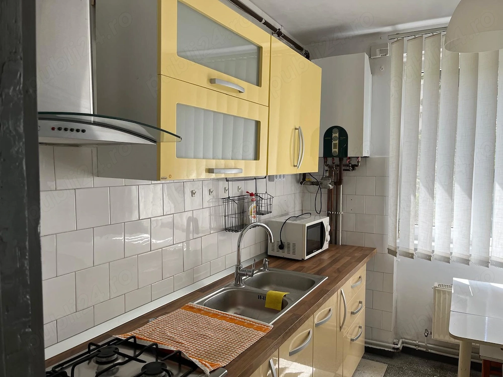 Apartament de închiriat 2 camere zona Cedonia