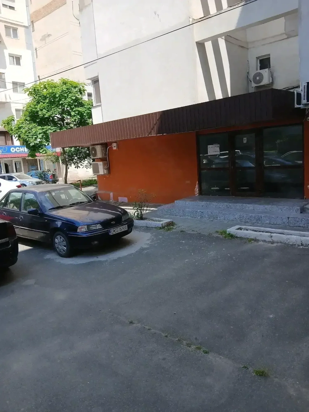 Închiriez spatiu comercial central policlinica