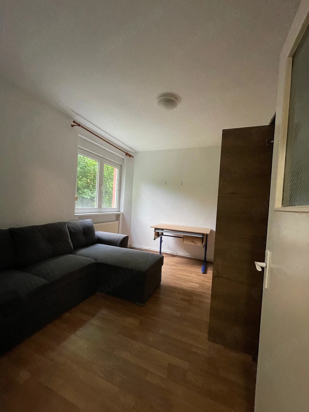 De inchirierat apartament cu 2 camere, Parter, cartierul Cornisa, aproape de toate zonele de interes