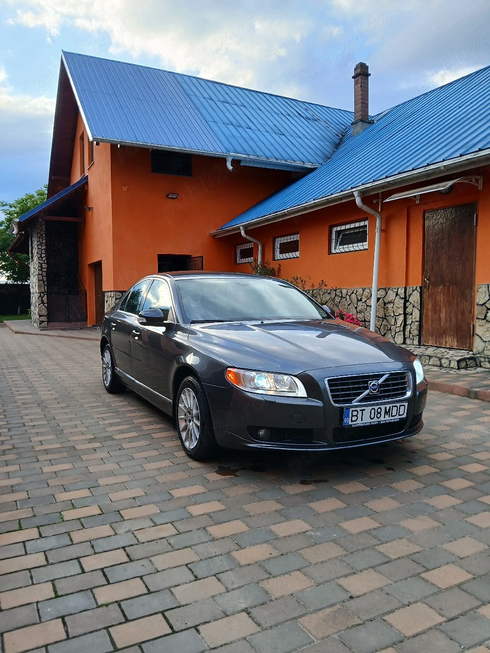 Volvo S80 