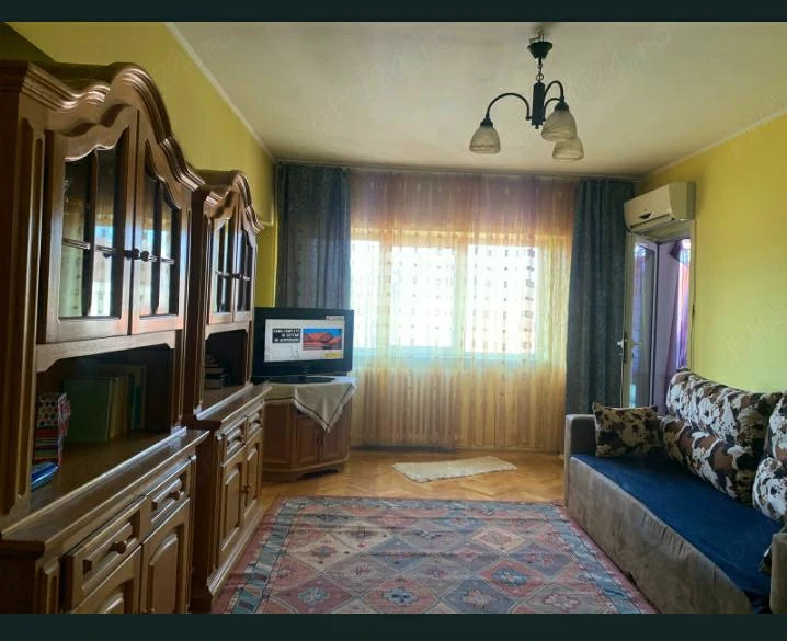 Ofer spre inchiriere Ap. central Gama Valcea