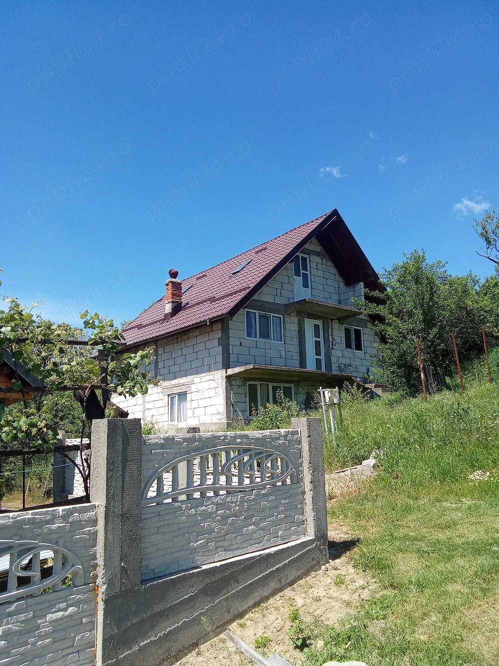 Casa in com Albestii de Arges