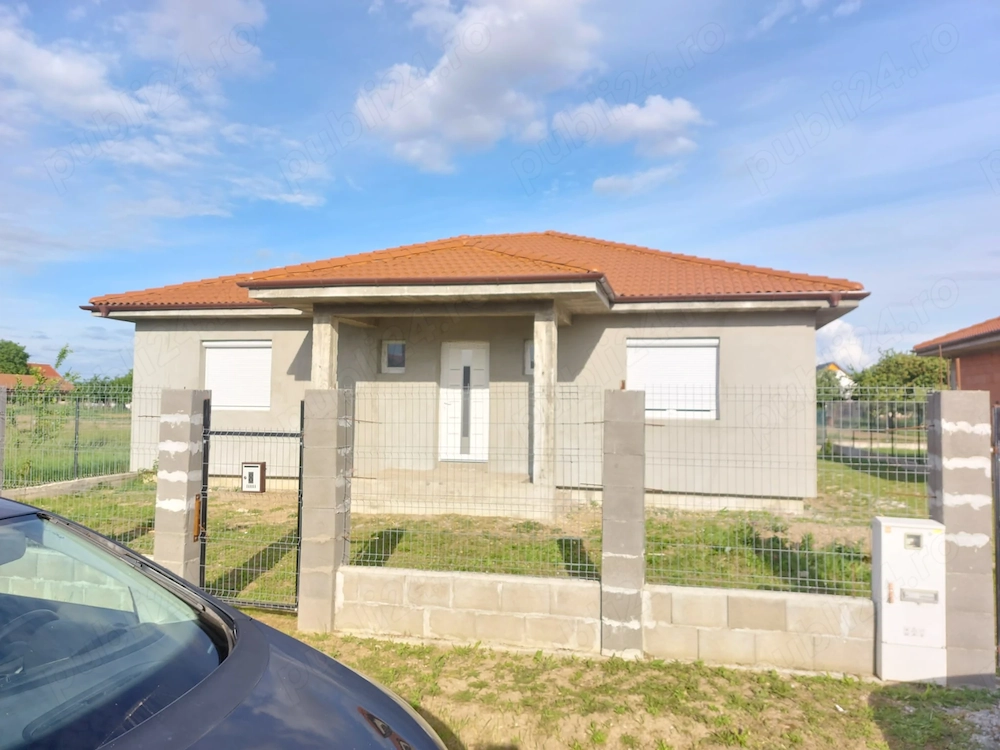 Vănd casa în Botiz