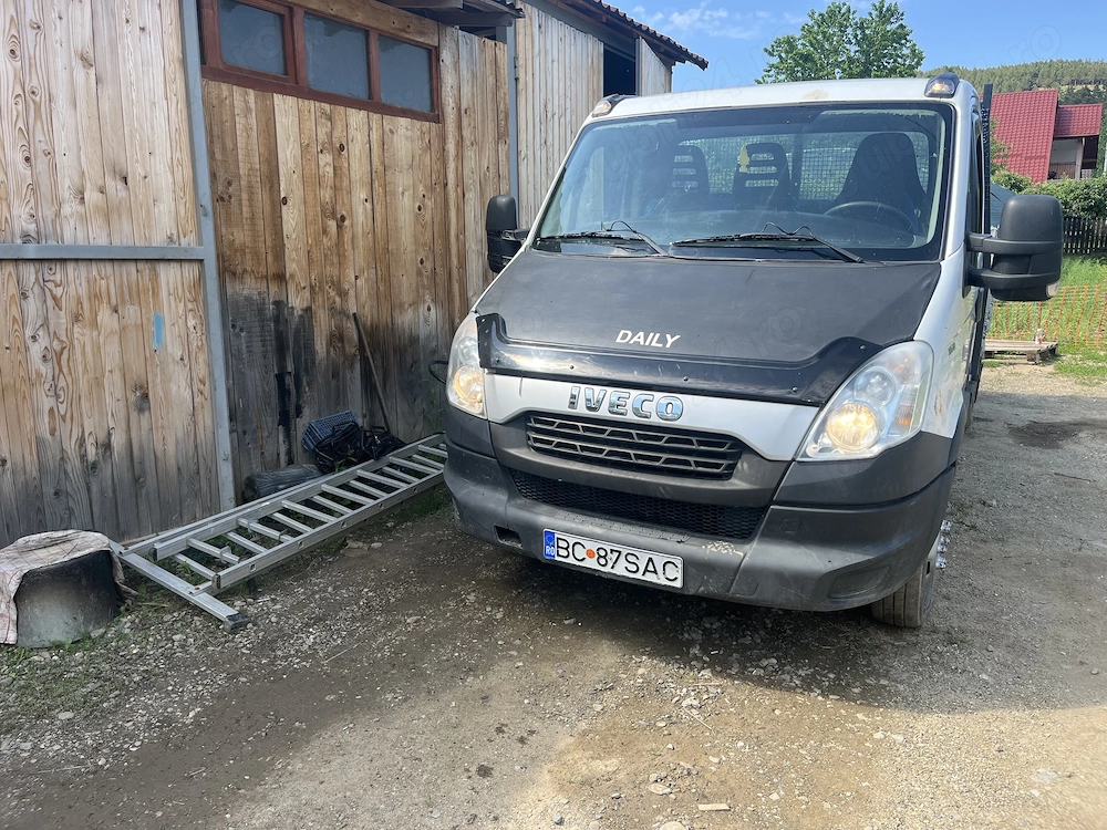 Vând Iveco basculabil