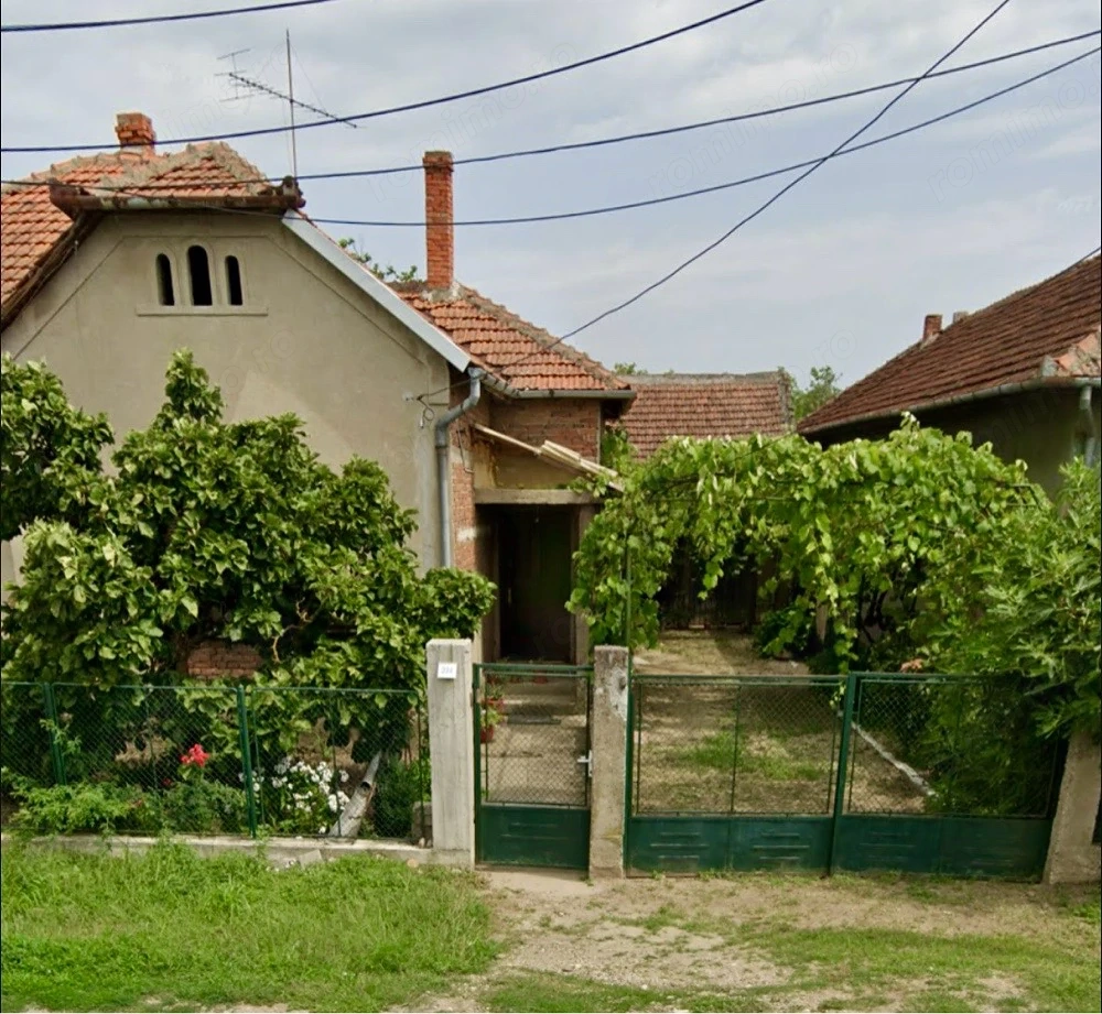 Proprietar   casă locuibilă, teren 2.868 mp, Găvojdia, jud. Timiş