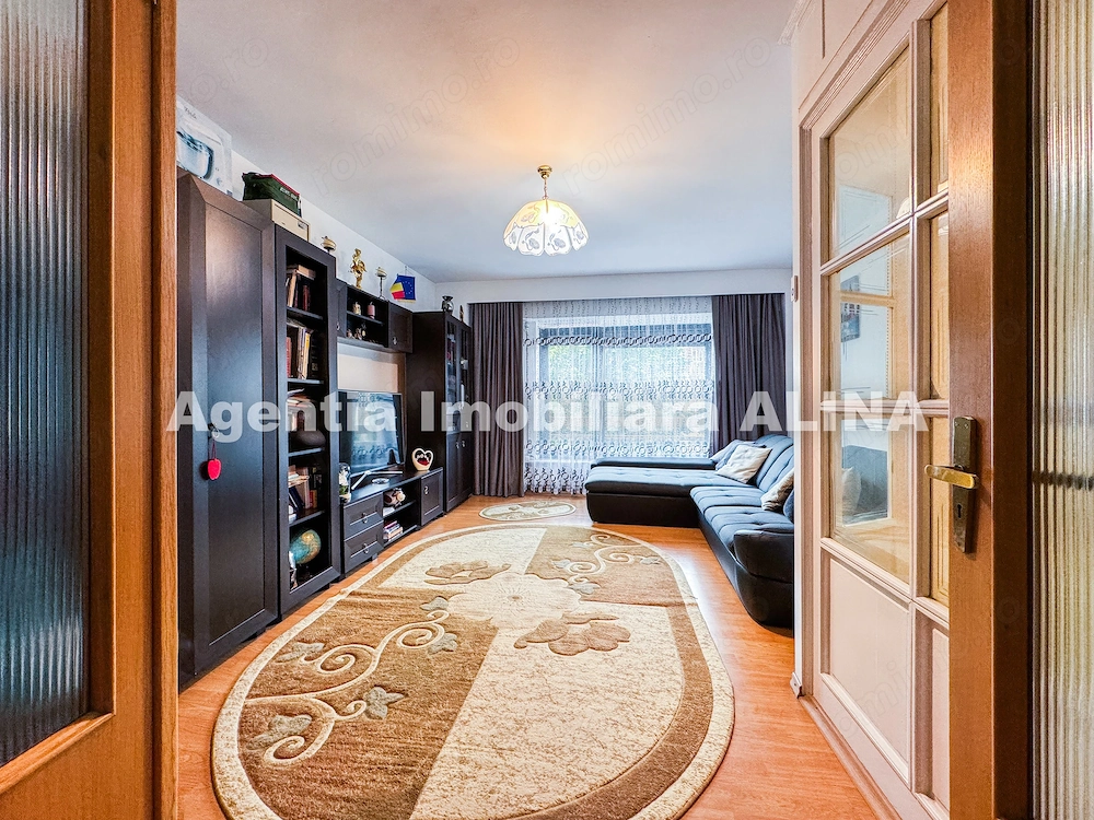Ap. 2 camere LA CHEIE + Boxa 7mp + 2 locuri parcare, in Mun. Deva, Jud. HD, zona Garii, Zarandului.