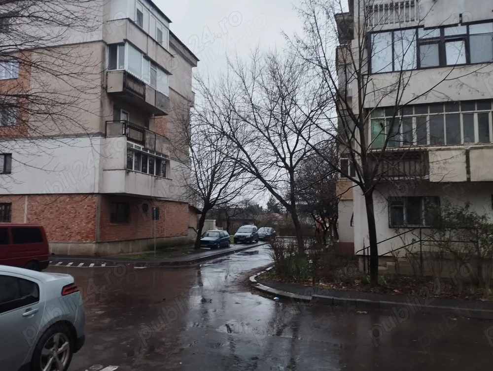 Vand apartament 3 camere decomandat, 85 mp, etaj 1 din 4, Mun. Calarasi, Cartier Mircea Voda