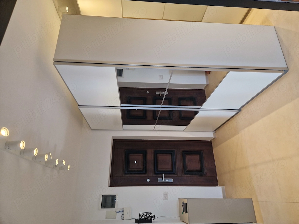 Vând apartament 3 camere zona 6 Noiembrie 165 000 euro