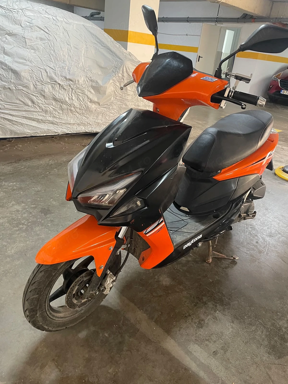 Vand Scooter Daytona Revo (sau schimb)