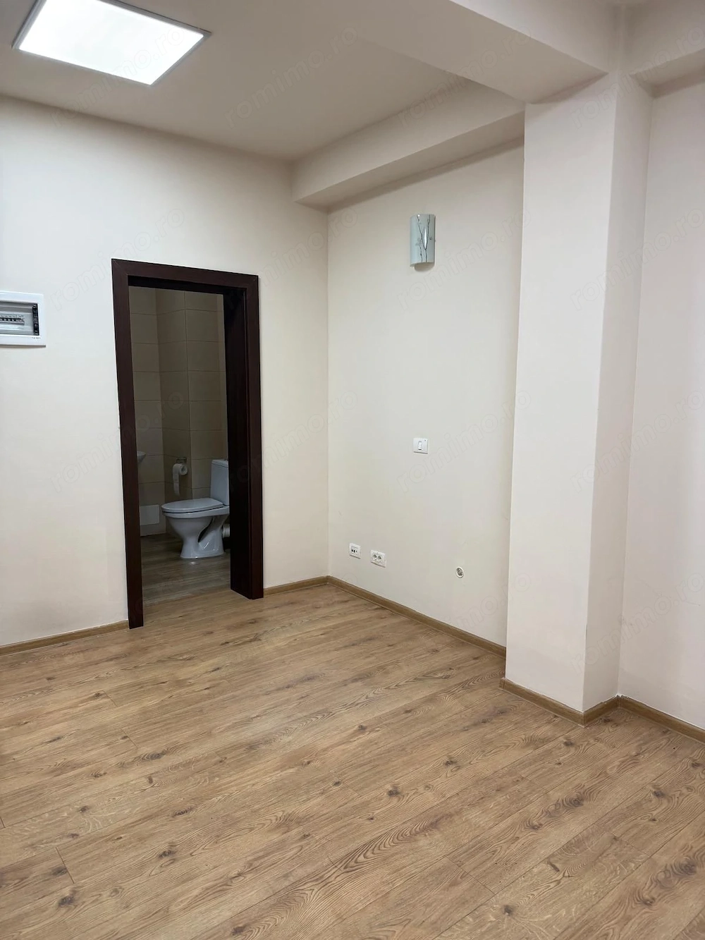 De inchiriat spatiu pentru birouri in suprafata de 16 mp, zona Unirii-Eugeniu de Savoya