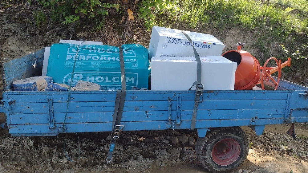 remorcă pentru tractor în stare bună 