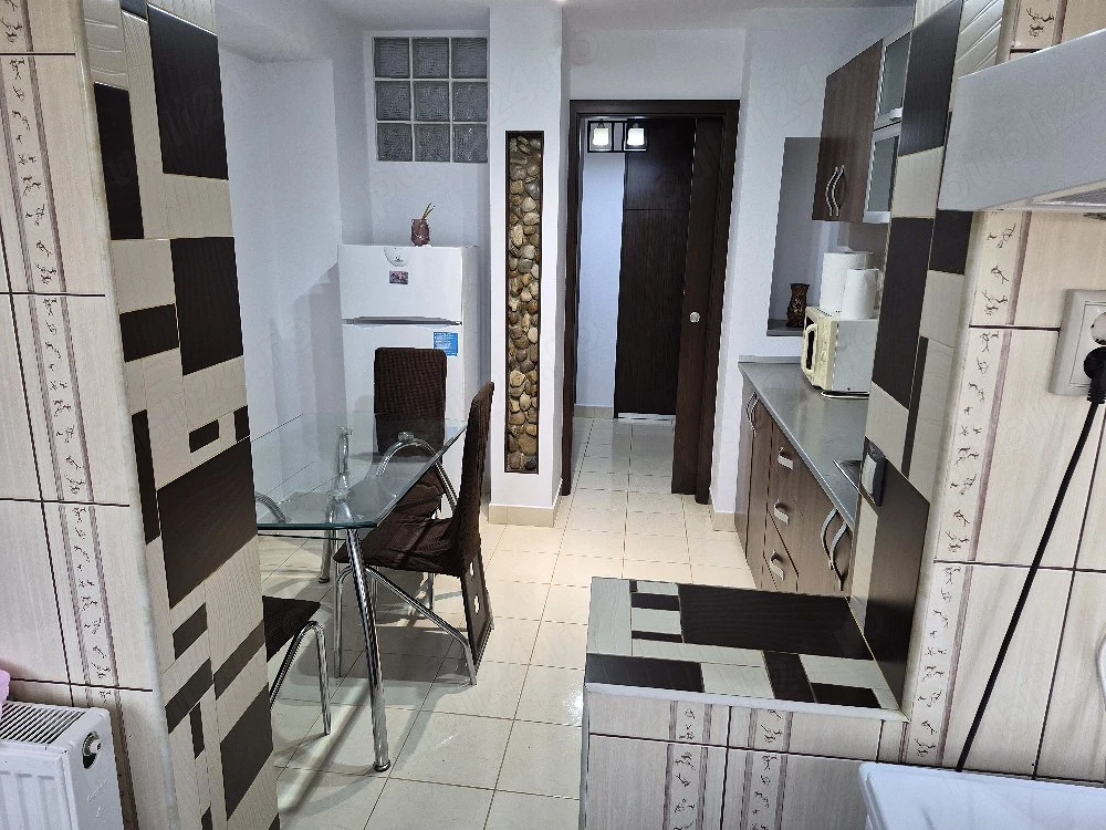 Apartament 2 camere zona 1 Mai