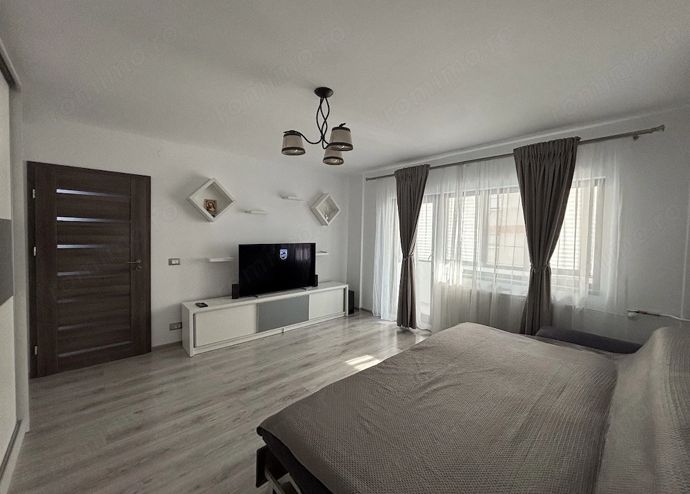 Apartament Lux 1 Cameră Decomandat Etajul 1 Zona Sagului Sreaua
