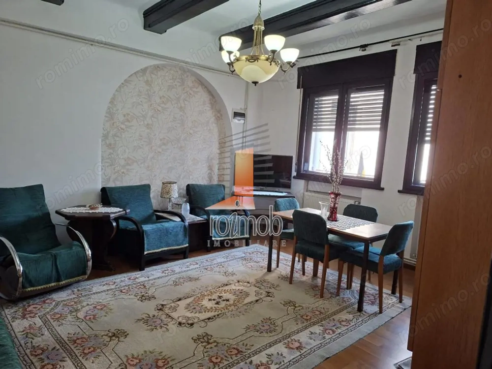 Apartament 3 camere in vila, etajul 1 S+P+1+M, zona Stefan cel Mare