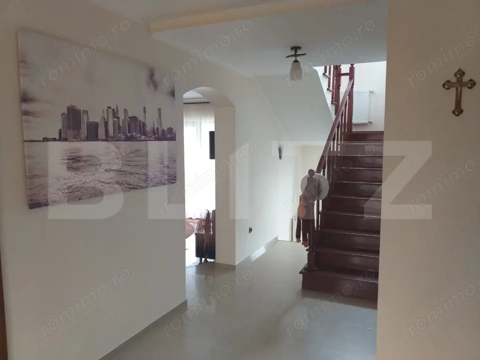 Proprietate de vanzare, 412 mp, 2.877 mp teren, zona Sagului 