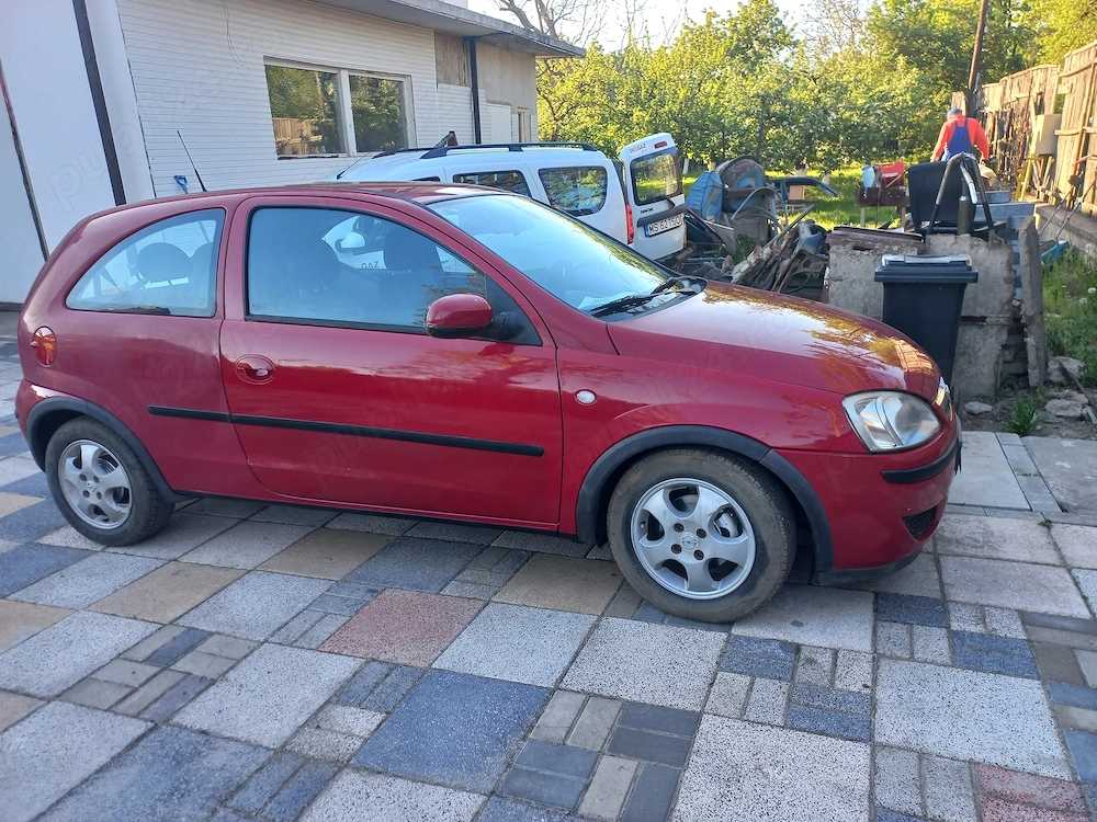 Vand Opel corsa in stare perfectă, cu distribuția făcută, cu ITP -ul abia facut