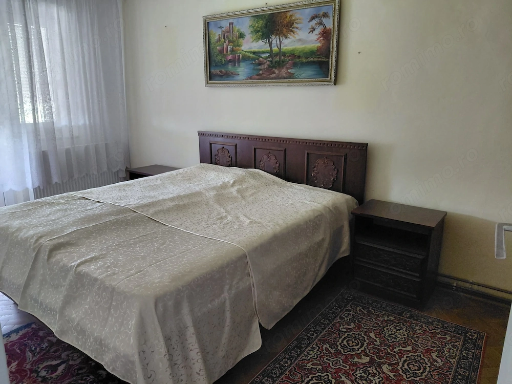 3 camere decomandat etaj 3 Complex cu 2 bai si 2 balcoane 65 mp cu centrala proprie