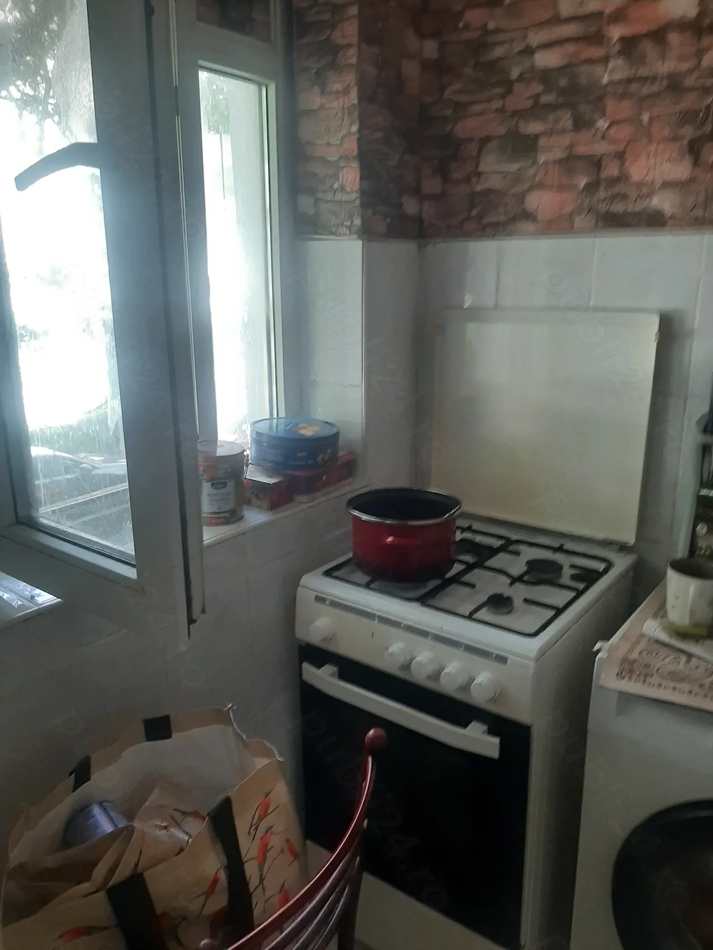 Garsonieră 20000euro str Ecaterina Teodoroiu Câmpina,20 mp