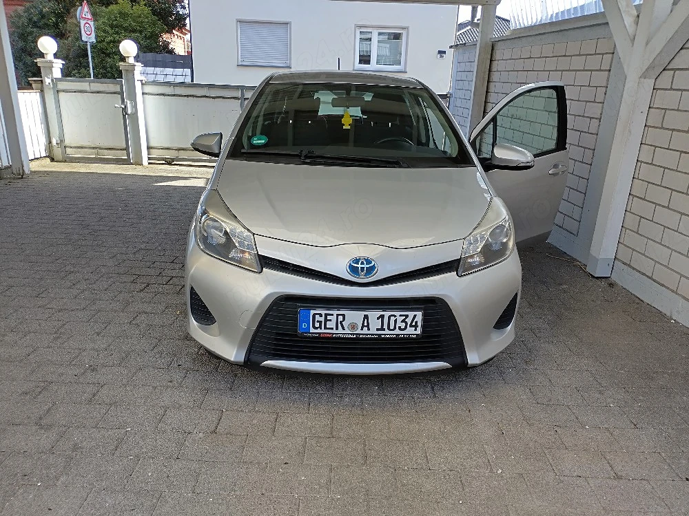 Toyota Yaris Hybrid 