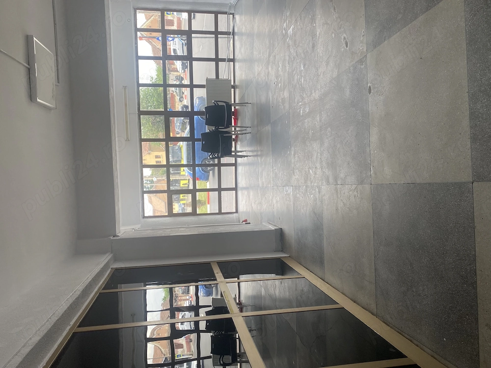 Închiriez spațiu comercial , Sibiu, Str.Sos.A.Iulia,BL.27,SC B, liber, info. .