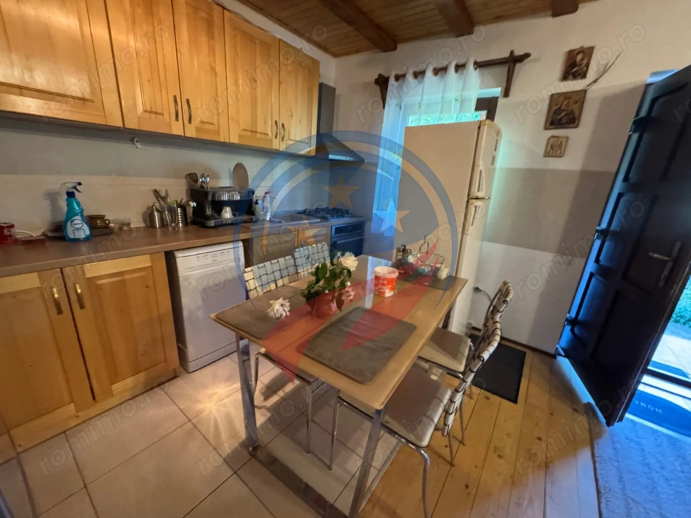 Casa la 40 minute distanta fata de Craiova