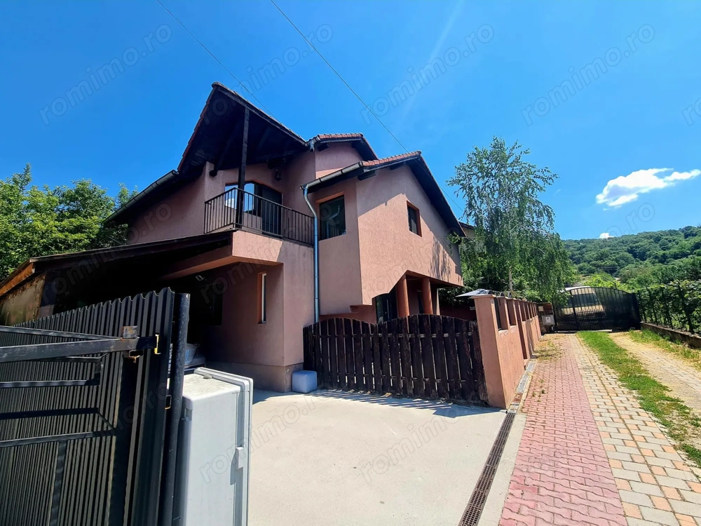 Casa de vanzare / Goranu