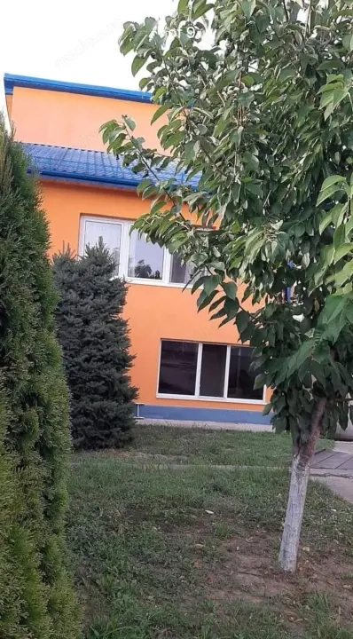 Casa cu 3 camere, pod mansardabil, 140 mp, zona Restaurantul Dacia
