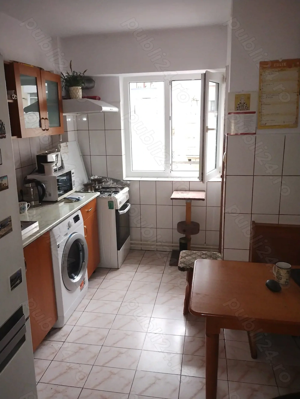 Vând apartament în Azuga Prahova