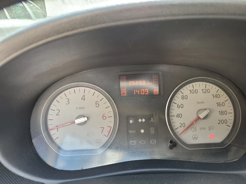 Dacia Logan (puțin Negociabil )